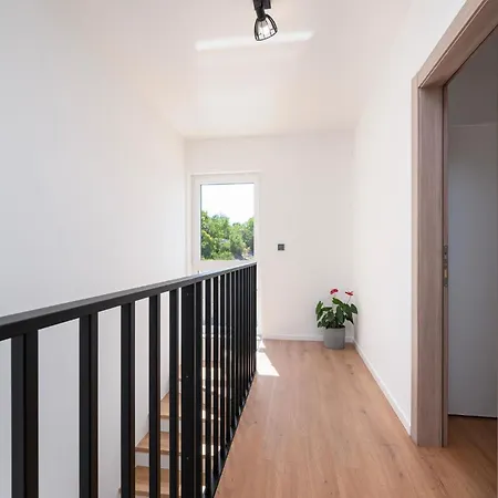 Cozy In With Wifi Labin (Istria)